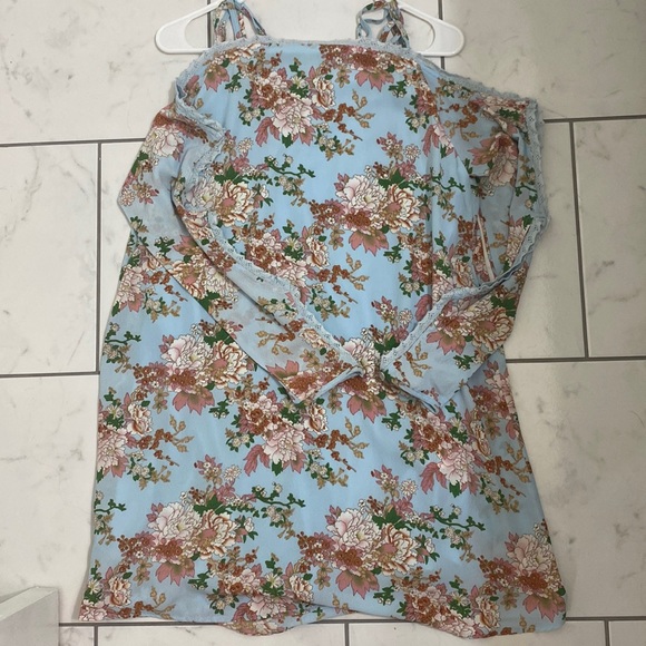 entro Dresses & Skirts - Selling a dress in good condition. Wore maybe once.